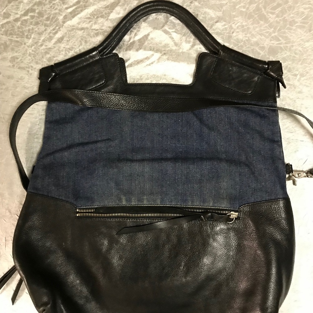 Foley and Corinna large city tote bag